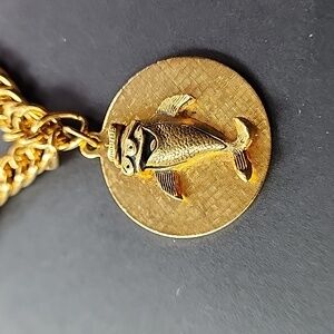 Vintage Starkist Charlie The Tuna Goldtone Charm Bracelet